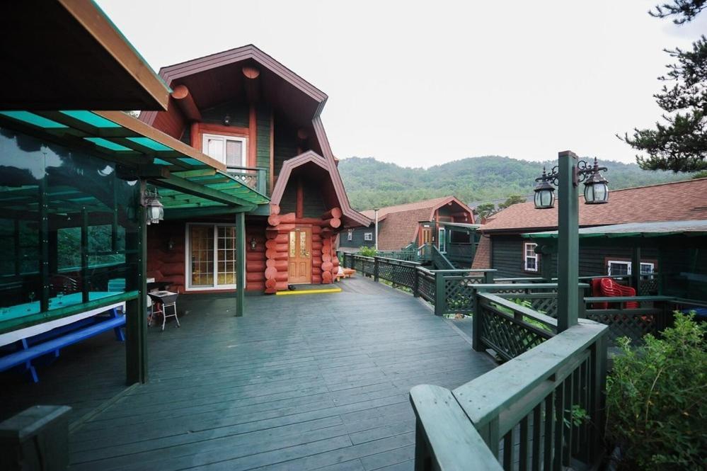 Boryeong Rich Valley Log Village Pension Bilik gambar